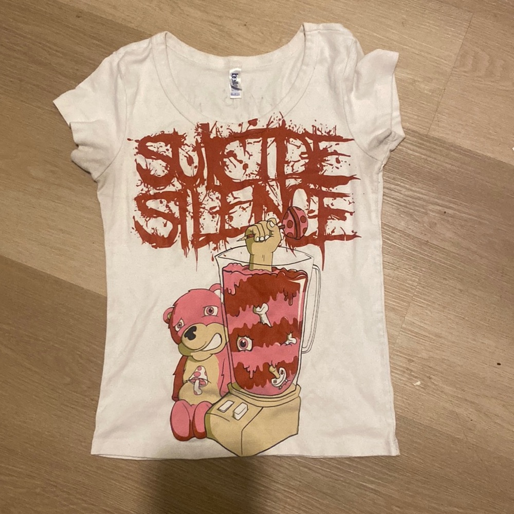 Signed suicide silence shirt